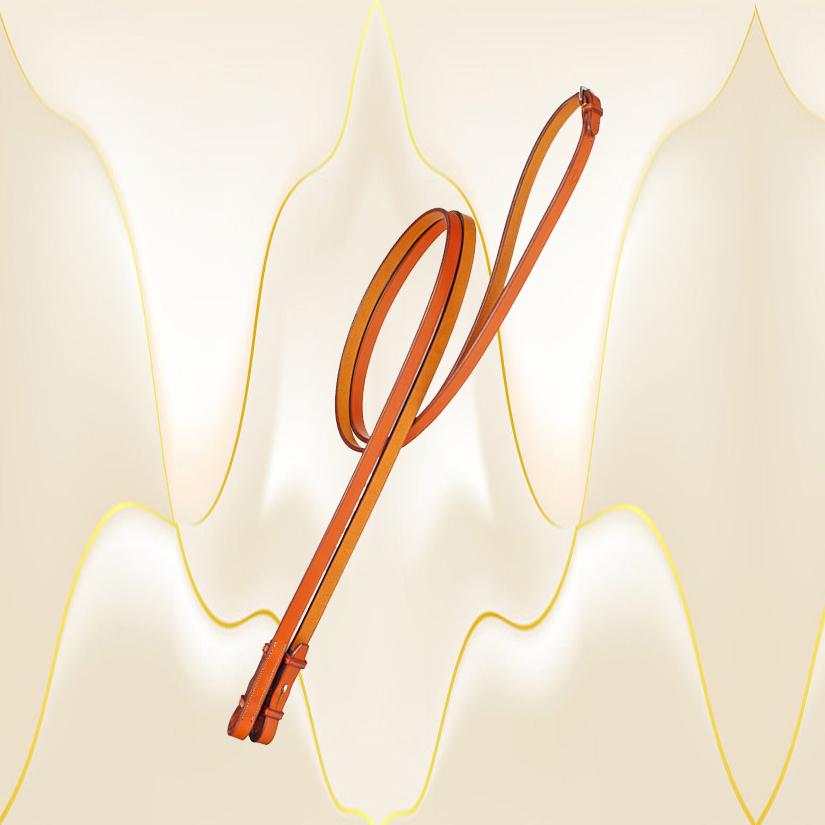 5/8" flat reins from Edgewood leather. Comes in three lengths.