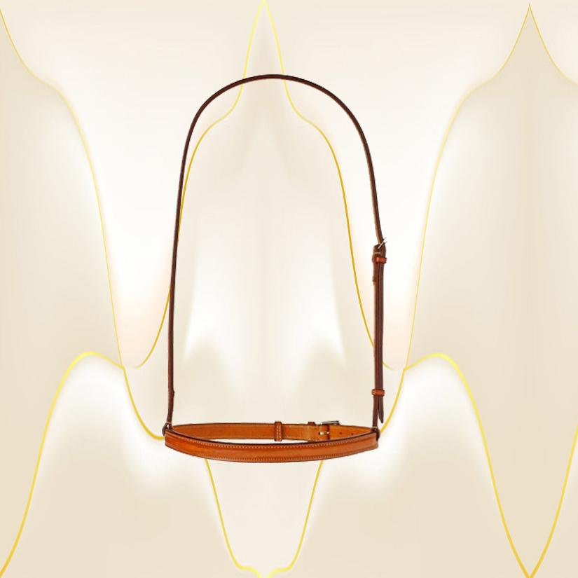 Edgewood leather plain raised noseband / caveson 1". Noseband comes in Cob, Horse and Oversize.