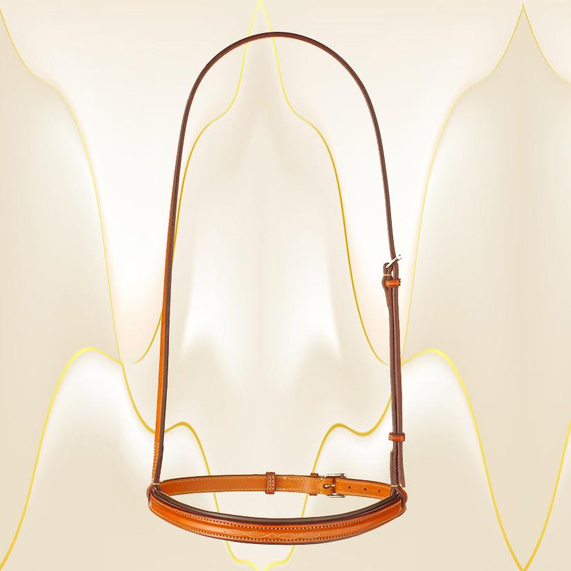 Edgewood leather fancy stitched raised padded noseband / caveson - 3/4". Noseband comes in Cob, Horse and Oversize.