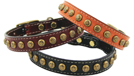 Heirloom star leather dog collar made out of full grain bridle leather. These collars feature an antique brass stud embossed with a star.