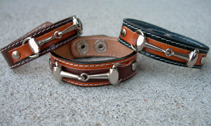 Shinny silver snaffle bit leather cuff bracelet.