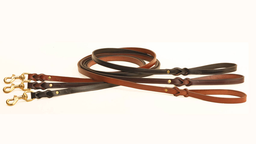 Split twist leather dog leash with solid brass hardware. Comes in black, havana or oakbark.